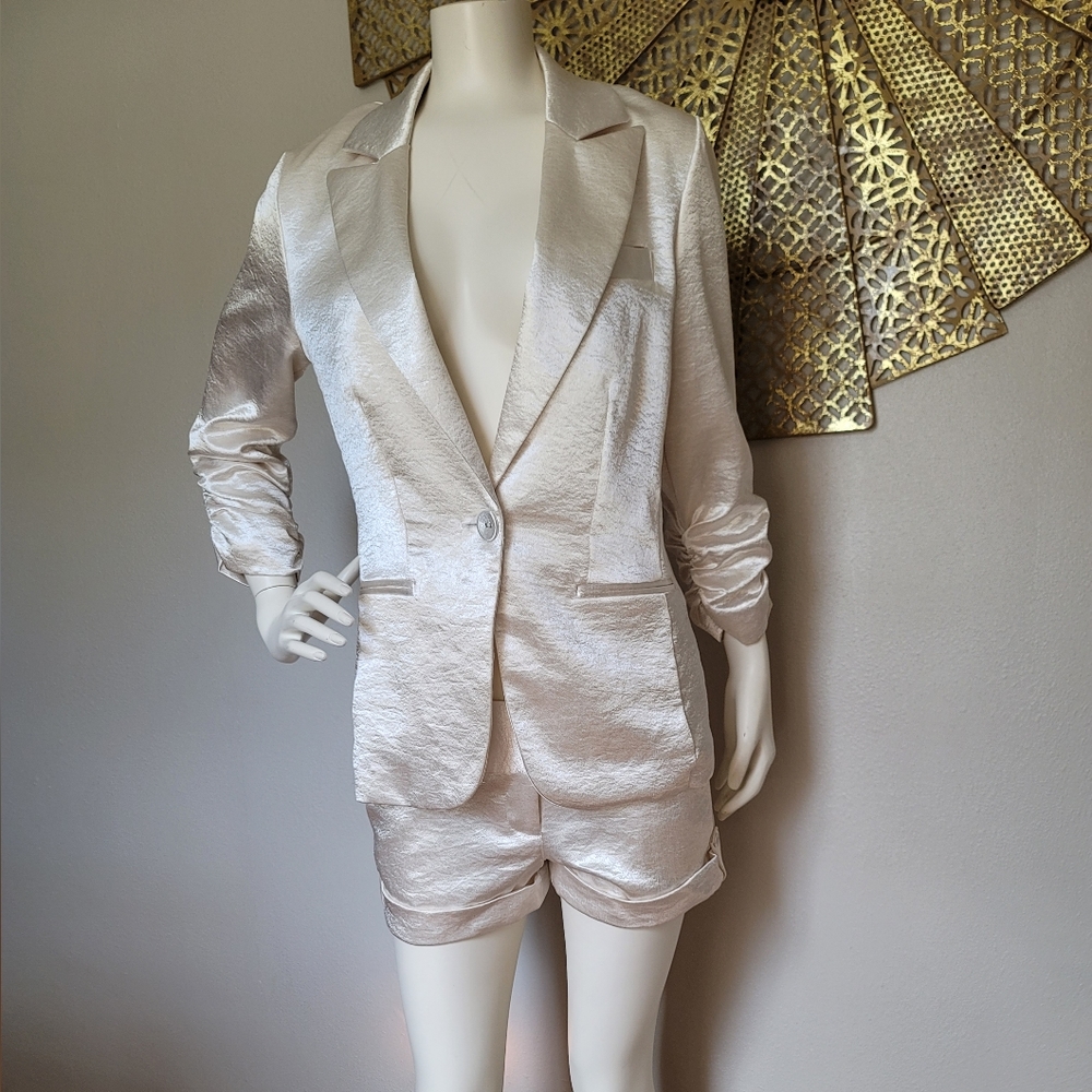 G by GUESS champagne suit